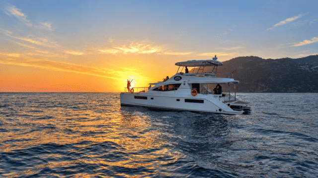 Private boat trip at sunset in Madeira