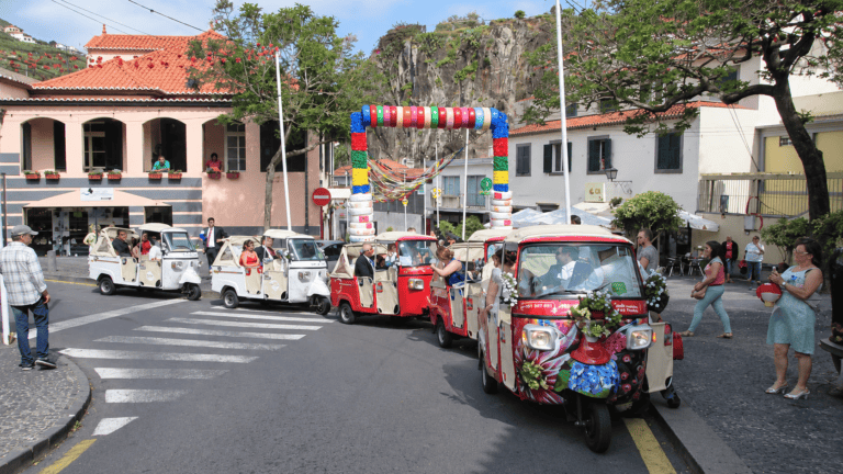 Tuk tuk sightseeing tour in Madeira