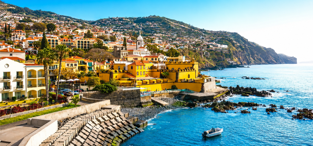 madeira-guest-services-hero-funchal-coast